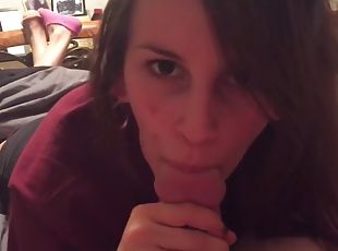 Amateur, Fellation, Ejaculation sur le corps, Ejaculation, Sexe habillé, Brunette, Sucer