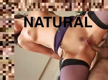 gros-nichons, clito, anal, babes, fellation, ejaculation-sur-le-corps, sur-le-visage, ejaculation, naturel, kinky