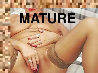 Free live sex chat with hotandmature