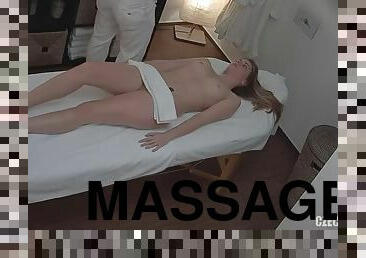 Penetration of kinky masseur