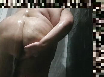 Superchub showering & Fingering his hole