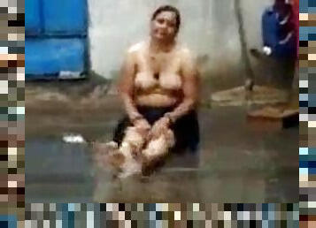 Desi bhabhi enjoying rain