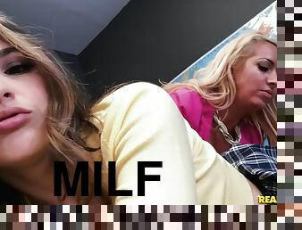 gros-nichons, chatte-pussy, écolière, maigre, enseignant, lesbienne, milf, collège, blonde, salle-de-classe