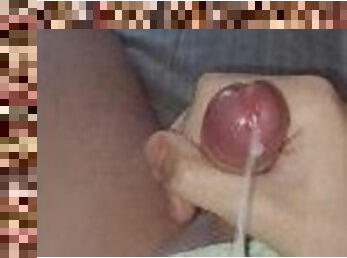 masturbation, vieux, amateur, ejaculation-sur-le-corps, ados, branlette, secousses, jeune-18, plus-agée, solo