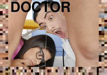 Horny doctor Jordi El Nino Polla fucks everybody in his clinic