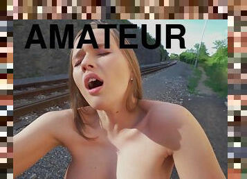 asiatique, gros-nichons, levrette, en-plein-air, public, chatte-pussy, amateur, fellation, énorme-bite, branlette