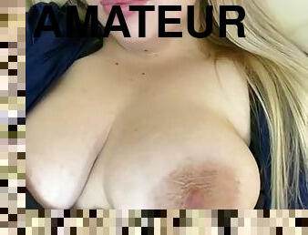 Chubby amateur MILF shows us her huge natural boobs