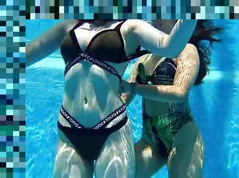 Diana rius and sheril blossom hot lesbians underwater