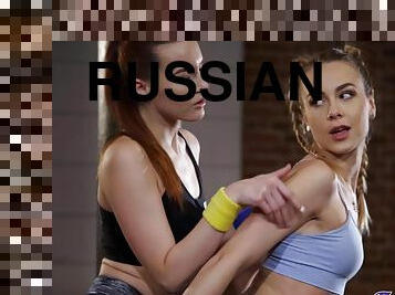 піхва-pussy, росіянка, мила, лесбіянка-lesbian, божевільна, фінгеринг, поцілунки, гнучка, готова-до-сексу