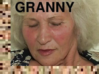 poilue, granny, jouet, première-fois, gode