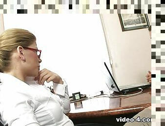 She tries hard not to scream in her new boss&#039;s office but he is too hardcore - FapHouse
