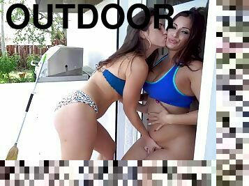 gros-nichons, en-plein-air, chatte-pussy, babes, lesbienne, milf, ados, hardcore, latina, salope