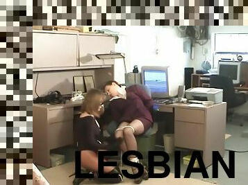 secrétaire, lesbienne, bdsm, fétiche, bondage, brunette