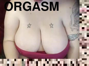 Cute bigass slut orgasm on live webcam