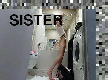 I filmed my horny stepsister naked cleaning in our shared bathtub