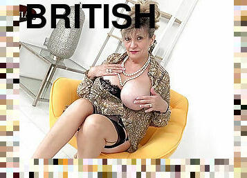 Let stunning British milf Lady Sonia help you wank