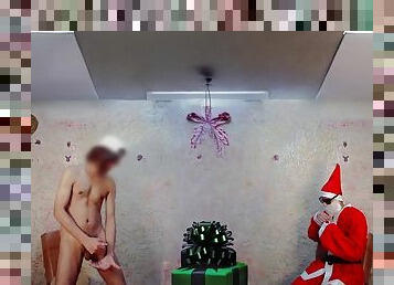 Lots of gifts from Santa for the CUM show