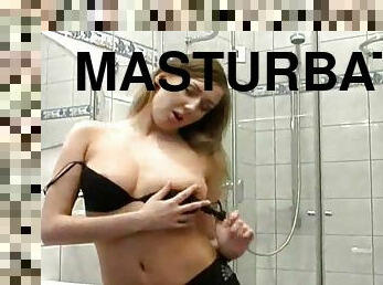 Girl masturbating in the shower dmvideos