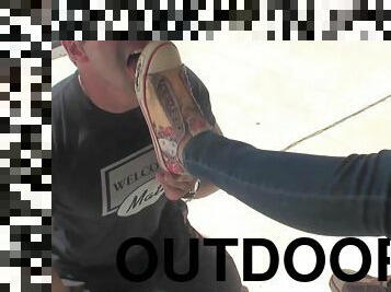 Foot fetish in outdoor teasing scene
