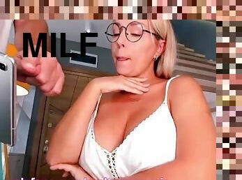 Blonde MILF with big boobs plays on cam free porn
