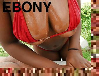 Nude ebony hottie dazzles with perfect POV sex