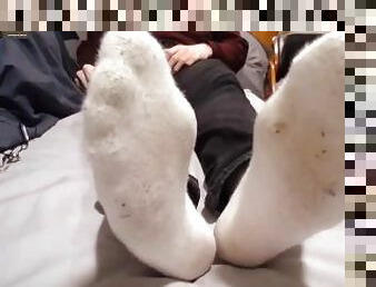 ???????? The big soles of my feet are revealed when dancing on the bed ????????