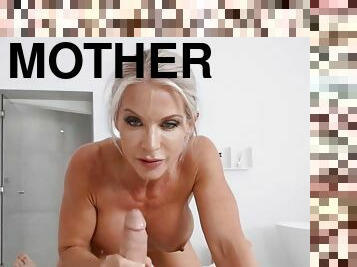 The Stepmother Washed Her Stepsons Big Dick And Had Sex In The Bathroo