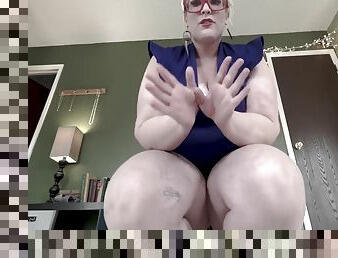 Giantess Alice Plays With You In The Air Before Swallowing You Whole And Digesting Through Her Body