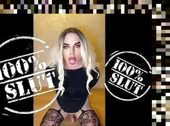 Russian trans Sasha Q masturbates & webcam cumshot