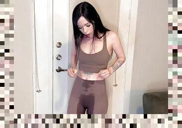 Peeing in Leggings (PREVIEW) — full video on fansly and MV