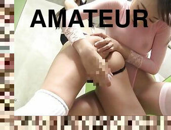 Lesbienne japonaise god ceinture abandon wc hommes