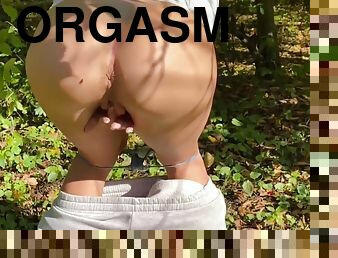 masturbácia, orgazmus, čúranie, striekanie-squirt, amatérske, les, bruneta