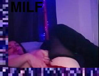 Alliekatnight69 sneak preview love my Page and showing off my thick Ass