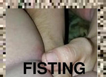 Fisting tight pussy