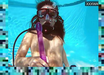 Lana Tanga Shows Underwater Orgasms To You