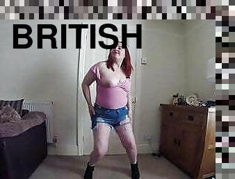 chubby British tart dancing in denim shorts