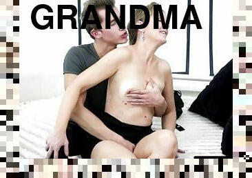 avó, cona-pussy, maduro, chupanços, tiro-ao-alvo, avózinha, mulher-madura, garganta-funda, penetração-de-braço, engolindo