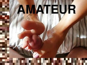 amateur, pieds, point-de-vue, ejaculation, parfait, branlette-avec-les-pieds, orteils