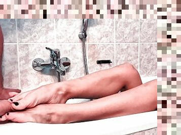 banyo-yapma, karı, amatör, oral-seks, üstüneyüzüne-boşalma, orta-yaşlı-seksi-kadın, anneciğim, mastürbasyon, ayaklar, meni