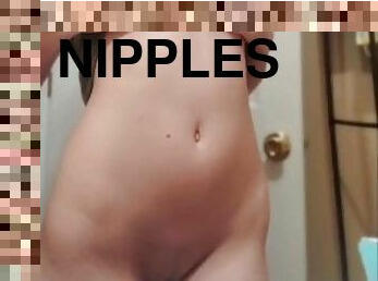 mamelons, amateur, babes, ados, massage, percé, fétiche, solo, petits-seins, taquinerie