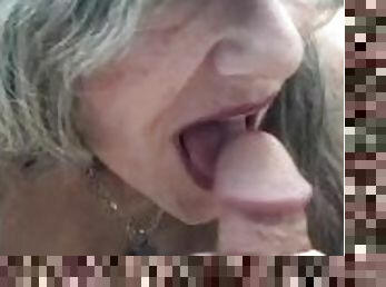 en-plein-air, femme, mature, fellation, granny, milf, fellation-profonde, ejaculation-interne, point-de-vue, ejaculation