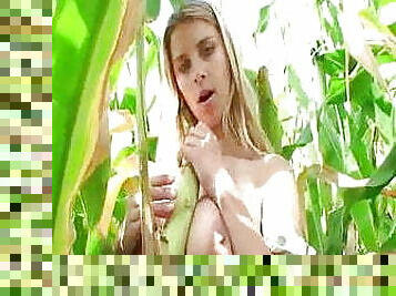 katrin kozy fucks corn