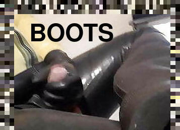 masturbation, gay, première-fois, ejaculation, latex, bottes, caoutchouc