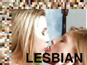 Lesbians Pussy-eating and 69ing