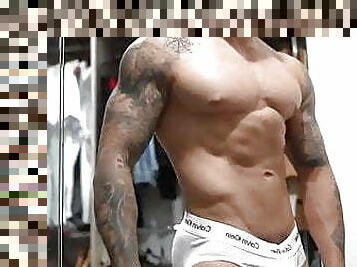 sexy muscular tattooed guy