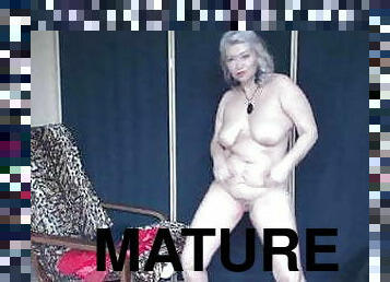 Lustful mature bitch AimeeParadise &amp; very hot dirty talk...