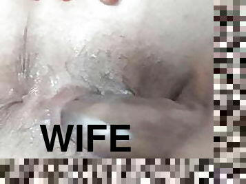 Wife&#039;s narrow hairy pussy flows and squishes