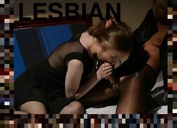 Snatch Licking And Dildoing In Fetish Lesbian Pantyhose Scene