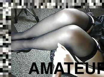 amateur, ejaculation-sur-le-corps, ados, branlette, pieds, bas, point-de-vue, jeune-18, ejaculation, fétiche