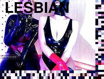 Sexy Latex Lesbians